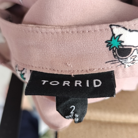 Torrid blouse - Picture 2 of 2